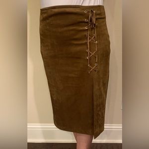 Camel colored suede skirt with high slit and ribbon tie